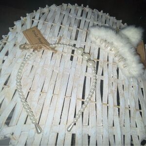 White Hair Accessories Set with Elegant Design